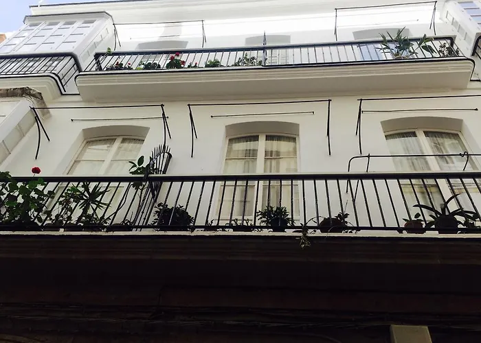 Atico Falla Καντίζ